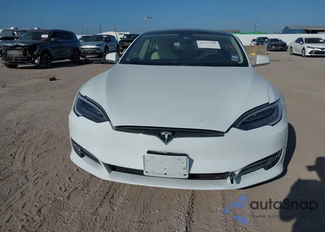 2018 Tesla Model S 100D/75D/P100D z USA, uszkodzony, nr VIN 5YJSA1E25JF276067